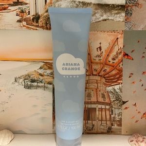 ARIANA GRANDE CLOUD PERFUMED SHOWER GEL